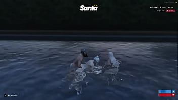 Na piscina com as amigas