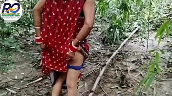 Fast time bhabhi called to fuck in the jungle removed her saree and blouse and showed her pussy and boobs and inserted her dick in her ass from behind hindi audio claire vaise