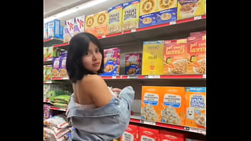 Cami siempre enseñando sus nalgas Cami siempre enseñando sus nalgas