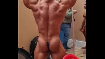 Bodybuilder Naked thumbnail