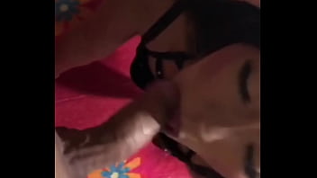 Me Prende Demasiado Cuando Estos Chicos Tan Sensuales Me Piden Que Les Haga Garganta Profunda Mientras Estan Gimiendo De Placer Y Terminan Sacando Una Gran Corrida Que Me Hace Llegar Al Orgasmo En Multiples Ocasiones Y Disfruto De Hacer Que Se Exciten thumbnail
