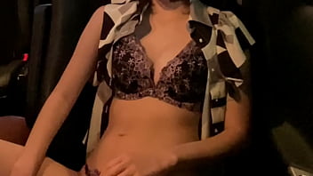 東京物語。色白 田舎育ちの女の子が、上京して東京に染まっていく。