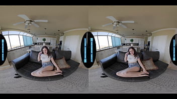 College stepbae begs for your dick in vr