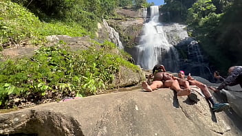 Bastidores E Vídeo Amador Com A Pretinha De Veja Como Que é Um Bastidores Completo No Red E No Cher thumbnail