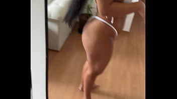 Domingo dia de deixar os pelinhos todos dourados daquele jeitinho e claro que no meu vip postei toda peladinha