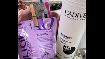 Domingo dia de deixar os pelinhos todos dourados daquele jeitinho e claro que no meu vip postei toda peladinha