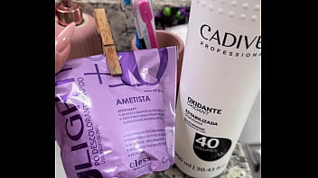 Domingo dia de deixar os pelinhos todos dourados daquele jeitinho e claro que no meu vip postei toda peladinha