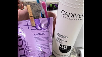 Domingo dia de deixar os pelinhos todos dourados daquele jeitinho e claro que no meu vip postei toda peladinha