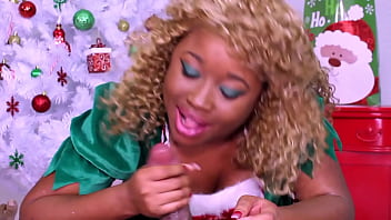 Nina rivera gives don whoe a hot bj on christmas morning