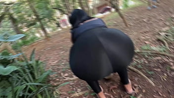 Fui devorada pelos jogadores do meu time favorito dp com os pauzudos com anal