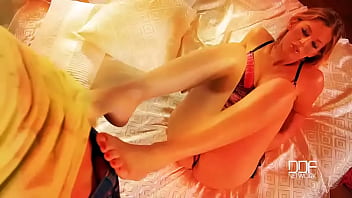 Foot fetish interaction curvy glamour babe's feet jizzed on