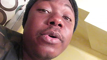 Want 2 c my lovely boi hump