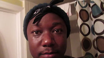 Want 2 c my lovely boi hump