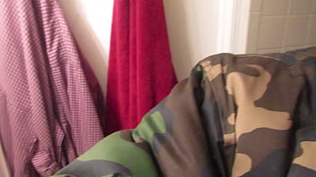 Want 2 c my lovely boi hump