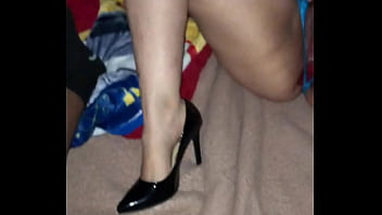 Mi mujer dándose placer doble con juguetes