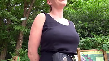 Son mec lui fait faire la pute pour gagner son argent de poche mf200962 1