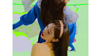 Colegiala arabiana se folla a su profesora de matemáticas