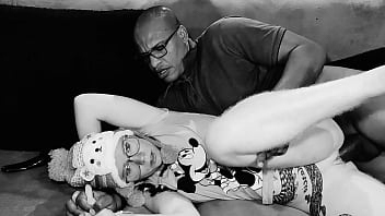 Enquanto meu nqmorado mim deixa na escola eu transo com meu professor