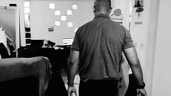 Enquanto meu nqmorado mim deixa na escola eu transo com meu professor