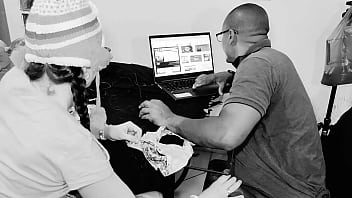 Enquanto meu nqmorado mim deixa na escola eu transo com meu professor