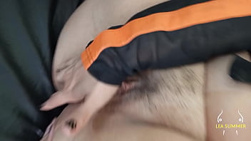 Soy la zorra sumisa de mi padrastro le enseño cómo masturbo mi coño hambriento hasta correrme me abro el culo para él metiendo mi dedo mientras me acaricio el clítoris