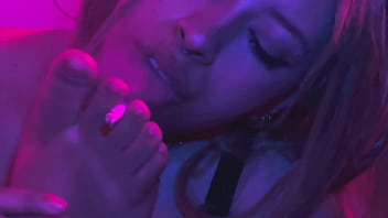 Even when i'm smoking i can't stop worshiping your feet