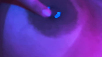 Even when i'm smoking i can't stop worshiping your feet