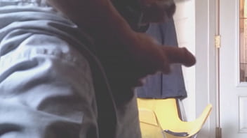 Ex girlfriend sti'll makes me hard