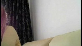 Busty blonde shwing her nice natural tits