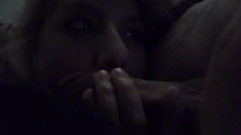 Novia de 18yo chupando en casa