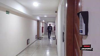 A vovo teve que pagar o aluguel com sexo