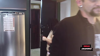 A vovo teve que pagar o aluguel com sexo