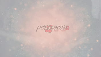 Moto boy persegue mulher que mostra seios no teto solar do carro