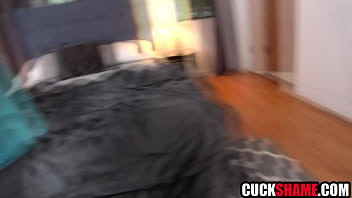 Cuckold hubby orders wife hung guy of craiglist