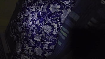 Mi madrastra hechada en mi cama