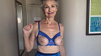 Getting ready to meet a gentleman caller in waikiki