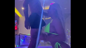 Mc fez festinha particular no motel e fudeu muito a loira safada no pelo com gozada na boca