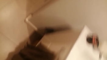 Enseñando verga gruesa