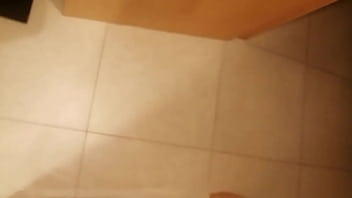 Enseñando verga gruesa