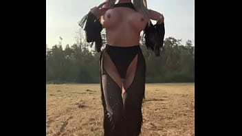 I wanna hear my name in the bed