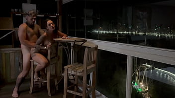 Cheguei em balneário tão excitada que fodi a noite toda completo no sheer