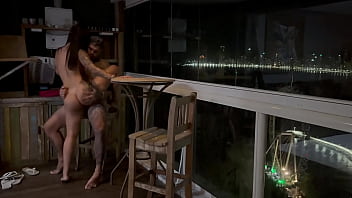 Cheguei em balneário tão excitada que fodi a noite toda completo no sheer