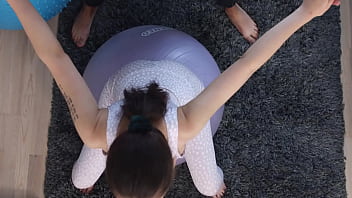 Bloom lambie gets banged on fitball trailer