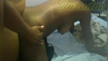 Socando gostoso e gozando no cu da preta