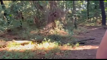 Que delicia boyceta e morena bunduda no meio do mato peladinhas tesao