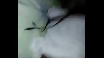 Novinha cheia de leitinho