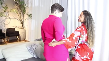 O marido da minha amiga nos pegou no flagra