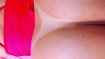 Entregador gostoso pedi para ele não gozar na minha boca e ele gozou