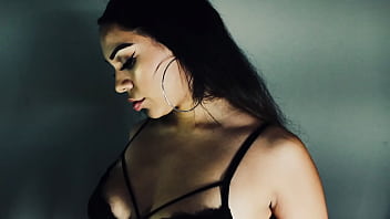 Ladiablax sexy latina horny ready to fuck young slut