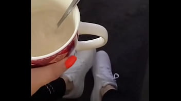 I wish you a nice start into the week today in white nike socks ; vip on of #feet #feetworld #fetisch #nike #n